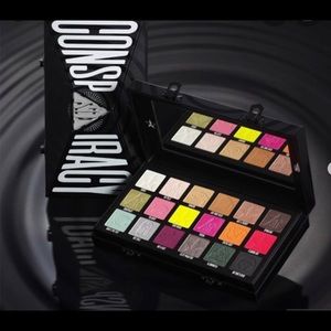 JEFFREE STAR X SHAND DAWSON CONSPIRACY PALETTE